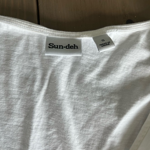 White sundress from Aritzia - Picture 2 of 2